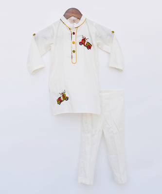 Off white Kurta and Pant with Scooter Motif 3