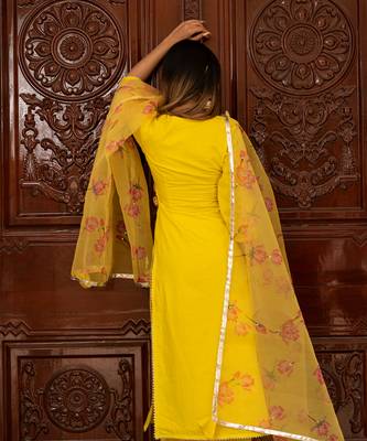 Buttercup Yellow Kurta Set 4