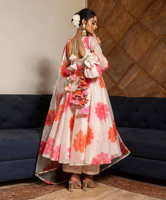 Carnation Off White Anarkali Set 4