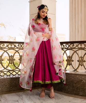 Magenta Lilly Anarkali Set 1