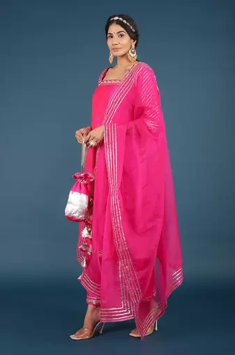 Zoya Pink Taffeta Silk Kurta Set