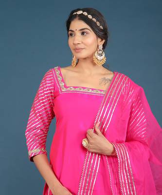 Zoya Pink Taffeta Silk Kurta Set 4