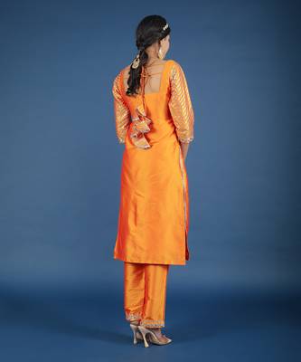 Zoya Orange Taffeta Silk Kurta Set 4