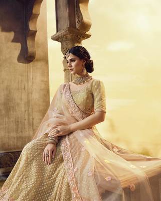 GOLDEN PEARL AND AARI EMBROIDERED NET FESTIVE & PARTY WEAR SEMI STITCHED BRIDAL LEHENGA 4