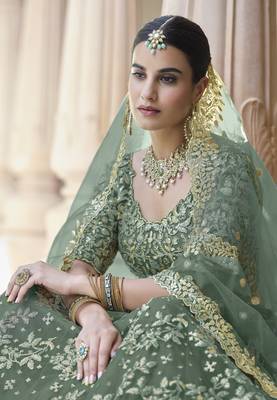 LIGHT GREEN SEQUINS AND DORI EMBROIDERED SOFT NET FESTIVE & PARTY WEAR SEMI STITCHED LEHENGA 4