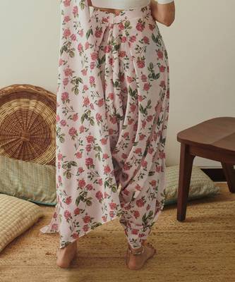 Soft Pink Berry Striped Dhoti Saree & Top Set Without Blouse 5