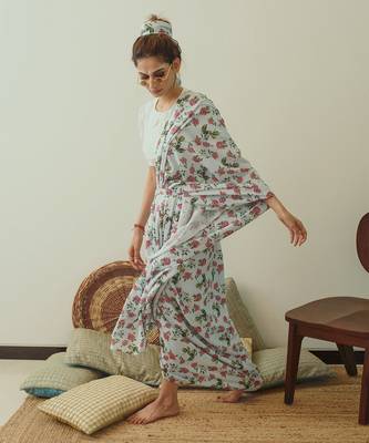 Iceberg Blue Lungi Saree & Top Set Without Blouse 2