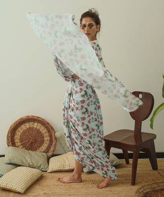 Iceberg Blue Lungi Saree & Top Set Without Blouse 10