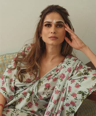 Sage Green Kaftan Saree Without Blouse 2