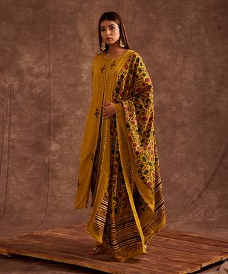 Mustard Handblocked Suit 3