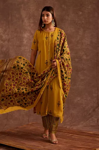 Mustard Handblocked Suit