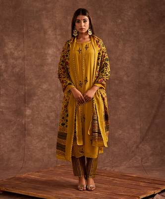 Mustard Handblocked Suit 6