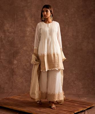 Timeless Ivory Suit 5