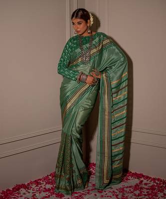 Pistachhio Green Hand Blocked Saree Set 2