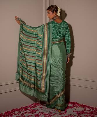 Pistachhio Green Hand Blocked Saree Set 4