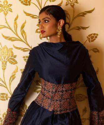 Cowl Neck Anarkali Long Dress With Corset Belt 3