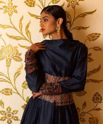 Cowl Neck Anarkali Long Dress With Corset Belt 4