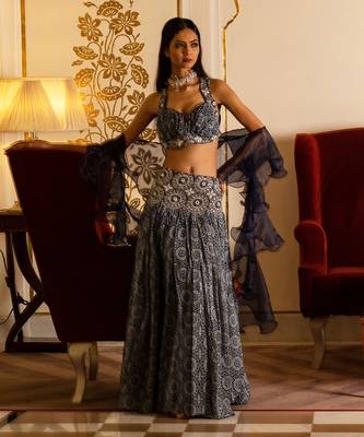 Blue Printed Broad Belt Skirt Set 2