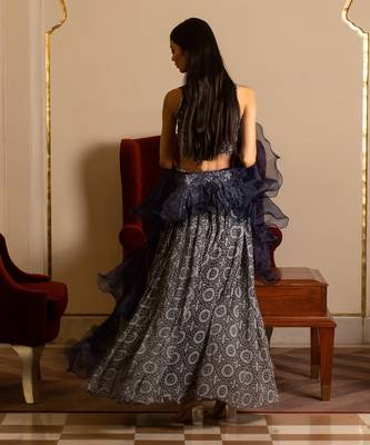 Blue Printed Skirt And Blouse Set 4
