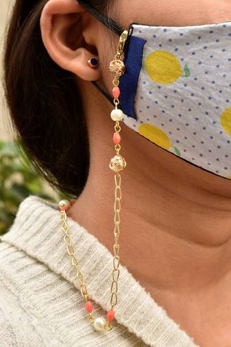 Pretty Peach With Golden Mesh Mask Chain 