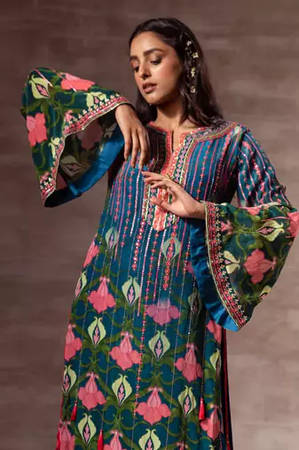 Lotus Long length Kurta with flared sleeves
