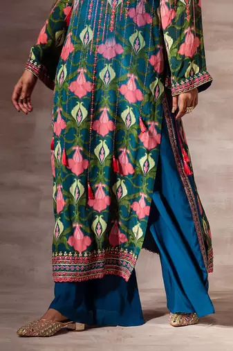 Lotus Long length Kurta with flared sleeves