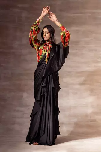 Pre- Draped ruffled saree