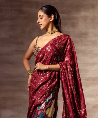 Ikat Print Mulberry silk Saree Set 5