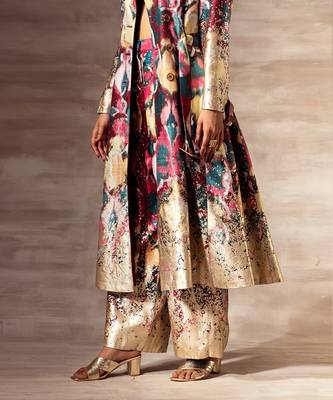 Ikat Raw silk Trench Coat and wooden buckle belt 4