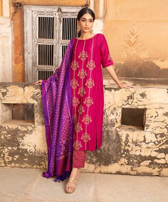 Hand Embroidered Kurta Paired With Striped Pants And Silk Patola Dupatta 1