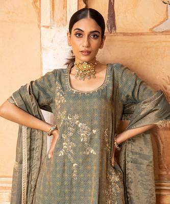Tissue Chanderi Gota  Hand Embroidered Short Kurta Paired With A Gharara And A Tissue Dupatta 2