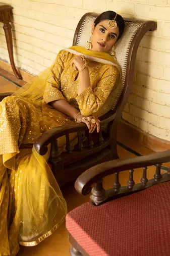 Gota Jaal Embroidered Kurta Paired With A Banarasi Skirt And Net Dupatta With Pearl Work