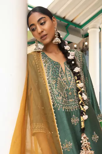 Zardozi Work Kurta Paired With  Embroidered Pants And Organza Dupatta With Pearl Detailings