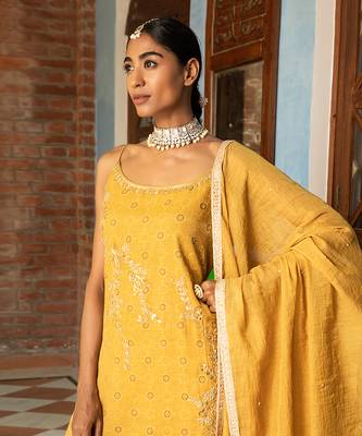 Tissue Chanderi Gota  Hand Embroidered Short Kurta Paired With A Gharara And A Tissue Dupatta 3