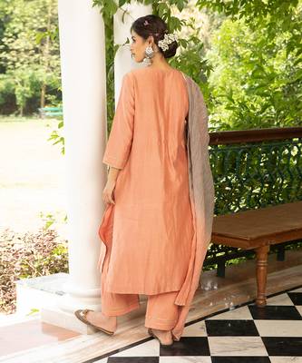 Blush Woven Zari Chanderi Kurta  With Floral Bead Work Paired With Pants And An Ombre Crushed Chanderi Dupatta 4