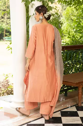 Blush Woven Zari Chanderi Kurta  With Floral Bead Work Paired With Pants And An Ombre Crushed Chanderi Dupatta