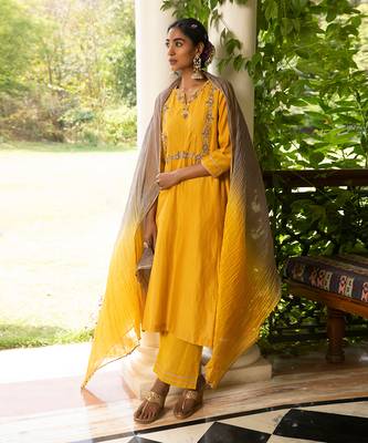 Yellow Woven Zari Chanderi Kurta  With Floral Bead Work Paired With Pants And An Ombre Crushed Chanderi Dupatta 2
