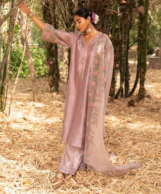 Lilac Chanderi Kurta With Multi Color Dori Pearl Embroidery  Paired With A Embroidered Organza Dupatta 1