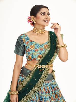 Sea Green  Banarasi silk Zari Half saree with  Green color dupatta with Unsttiched blouse 2