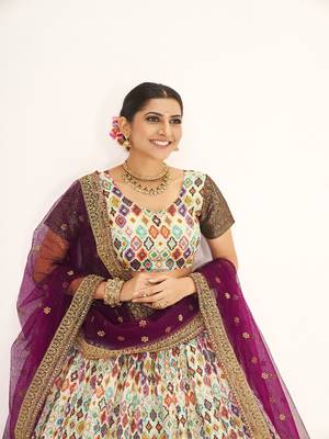 White color  Banarasi silk Zari Half saree with  Purple color dupatta with Unsttiched blouse 2