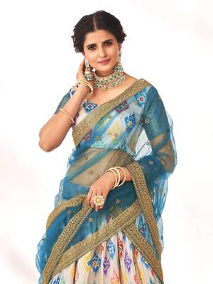 White color  Banarasi silk Zari Half saree with  Blue color dupatta with Unsttiched blouse 3