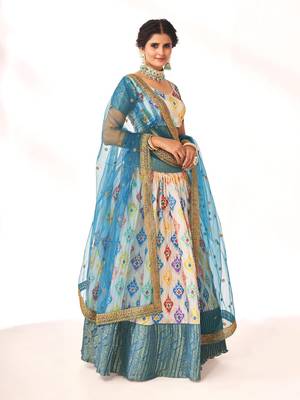 White color  Banarasi silk Zari Half saree with  Blue color dupatta with Unsttiched blouse 4