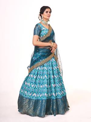 Blue color  Banarasi silk Zari lehenga with  Teal color dupatta with Unsttiched blouse 4