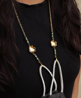 Dainty Daisies Mask Chain 2