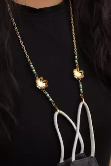 Dainty Daisies Mask Chain