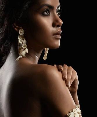 Gold Jardin D'Eden Earing 1