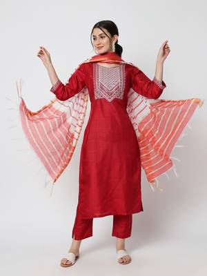 Red embroidered silk blend Kurta Pant With Dupatta 1