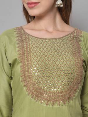 Light-green embroidered silk blend Kurta Pant With Dupatta 2