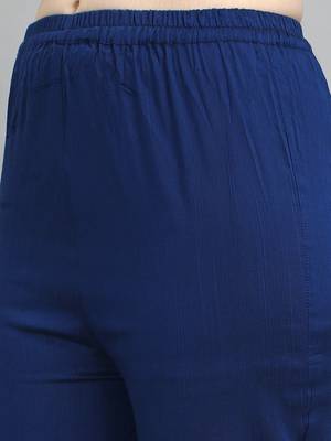 Blue embroidered silk blend Kurta Pant With Dupatta 4