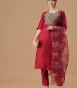 Red embroidered silk blend Kurta Pant With Dupatta